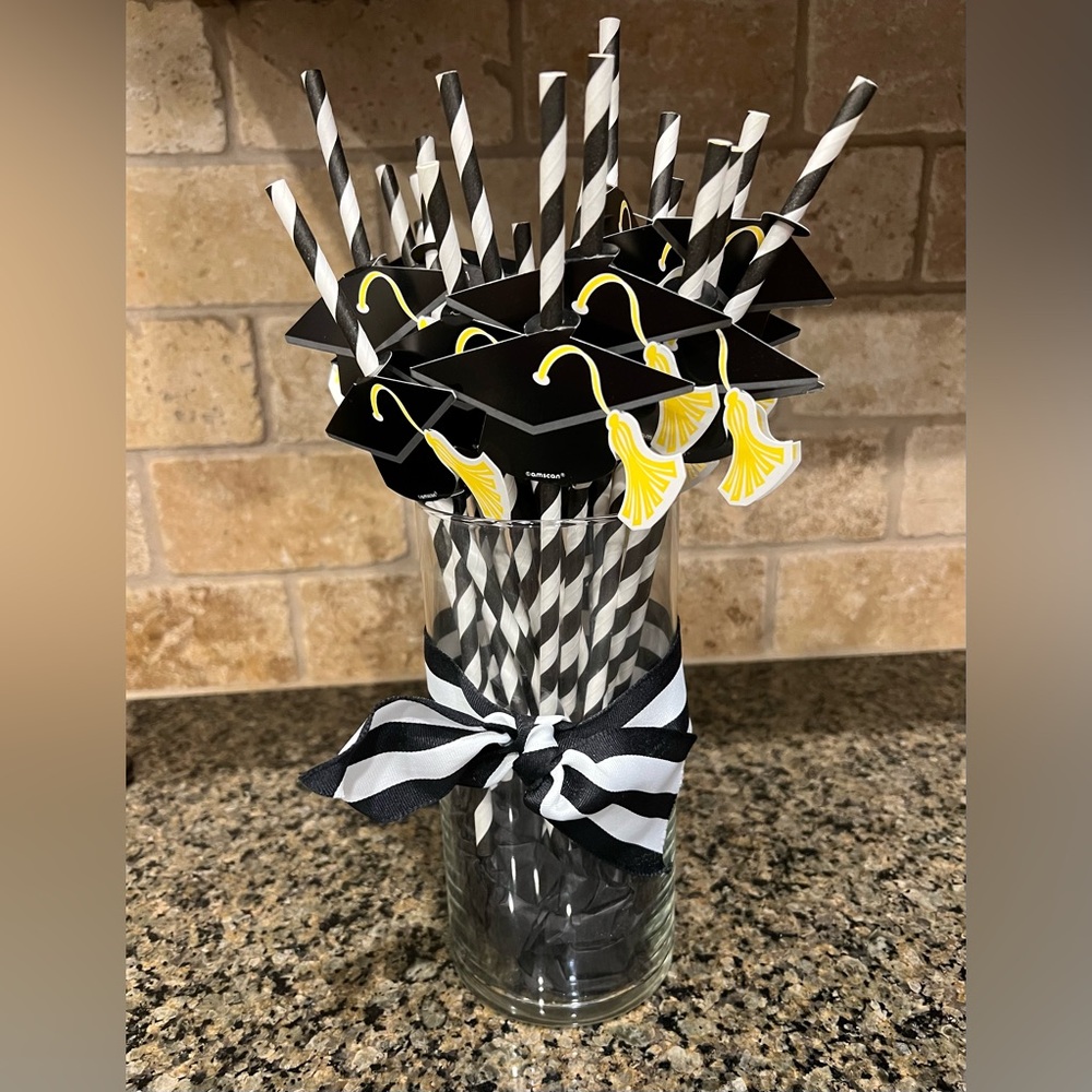 35 Graduation Party Straws with Caps and Tassels